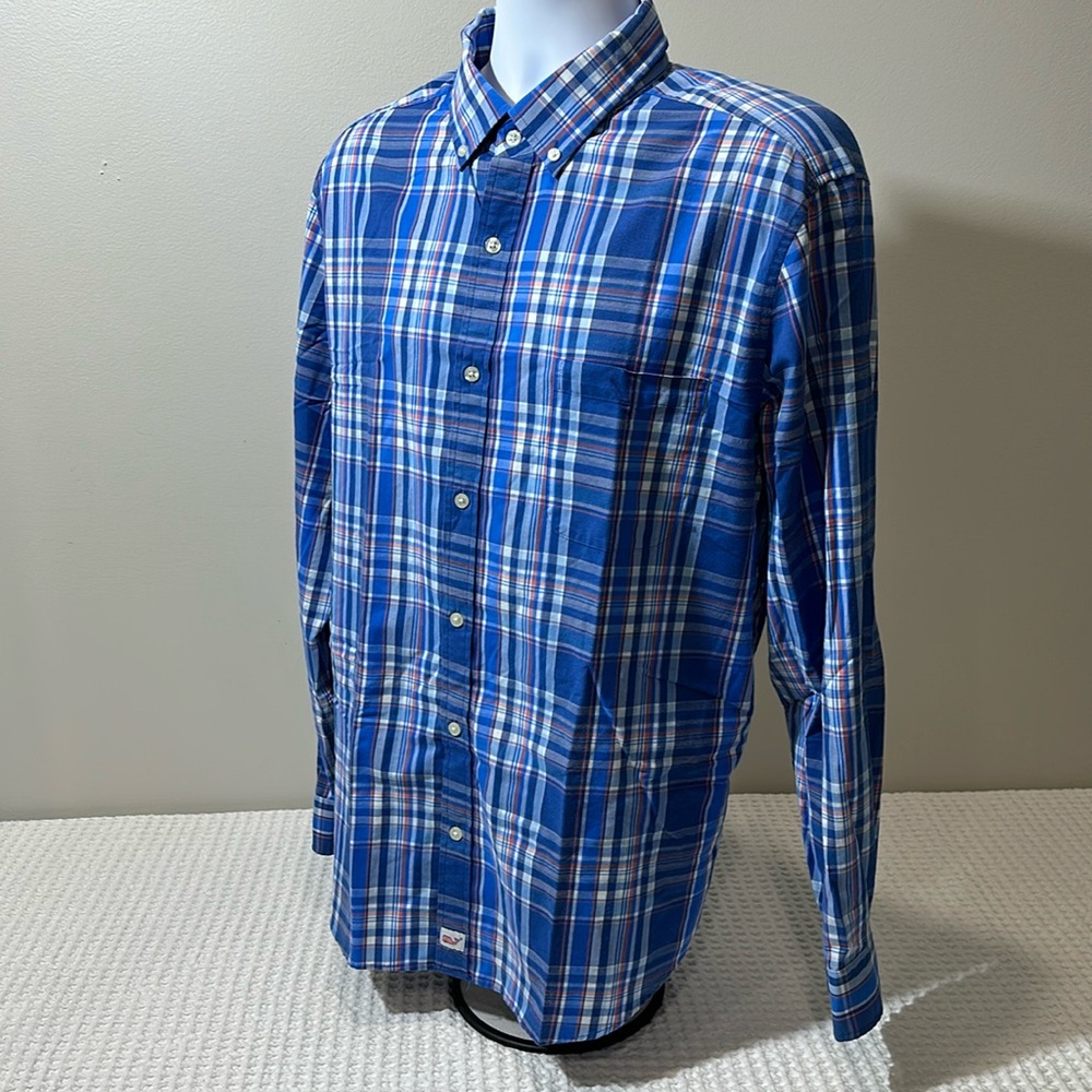 Vineyard Vines Blue and White Casual Button Down Shirt